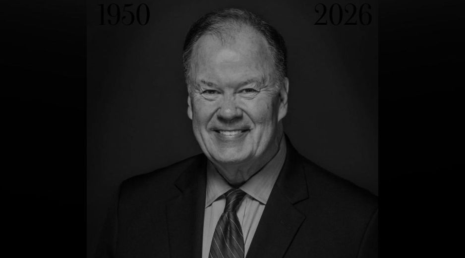 El agente del actor estadounidense confirmó el fallecimiento de Hsakins a los 75 años. ESPECIAL / FACEBOOK Dennis Haskins