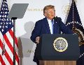 Trump, que propone rebautizar la IA como "superinteligencia", apoya su desarrollo y la construcción de nuevos centros de datos en Estados Unidos ante preocupaciones por el avance de la tecnología. EFE / Octavio Guzmán