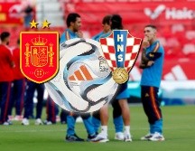 SEVILLA, 29/09/2026.- Los jugadores de la selección española en el terreno de juego momentos antes del partido entre España y Croacia, correspondiente a la Liga de Naciones, este martes en el estadio Ramón Sñanchez Pizjuán de Sevilla. EFE/ Julio Muñoz