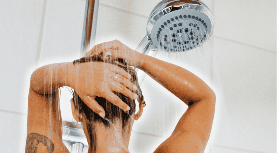 La ducha caliente representa una herramienta eficaz para alcanzar el confort térmico necesario. ESPECIAL/Canva