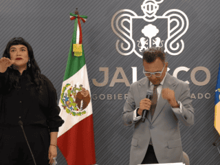 el gobernador de Jalisco, Pablo Lemus Navarro, agradeció que Patricia Martínez aceptara esta responsabilidad, pues dijo que se reconoce cuando alguien hace las cosas por pasión. FACEBOOK / Pablo Lemus