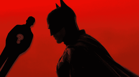 Uno de los hallazgos más comentados en las imágenes del rodaje es una pancarta que contiene una aparente referencia al Court of Owls, una de las organizaciones más conocidas de los cómics de Batman. ESPECIAL