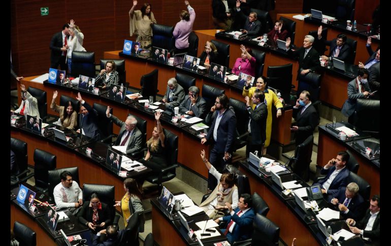 Durante la sesión ordinaria se aprobó con 86 votos a favor y 42 en contra la reforma a los artículos 82, 116 y 122 de la Constitución mexicana. SUN/ARCHIVO