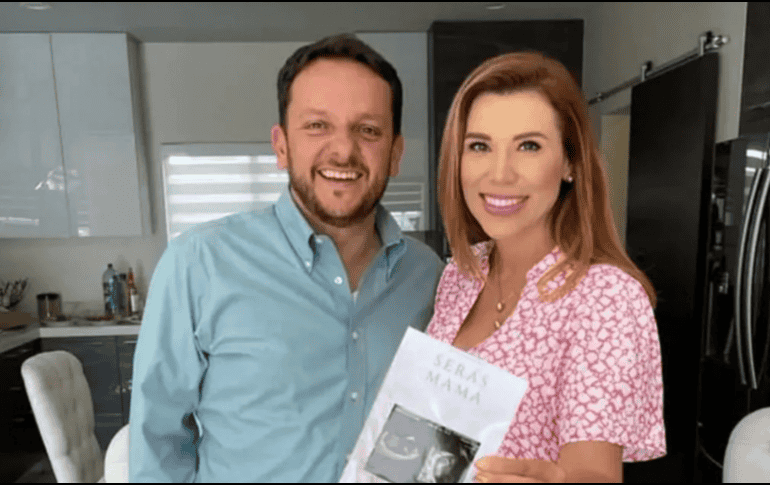 Carlos Torres contrajo matrimonio con Marina del Pilar Ávila Olmeda, quien actualmente es gobernadora de Baja California. ESPECIAL