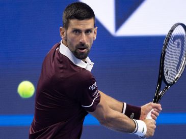 Con este triunfo, Novak Djokovic amplió su impresionante marca a 30 victorias sin derrotas en Beijing, un torneo que ha conquistado en seis ocasiones. EFE / J. Lee