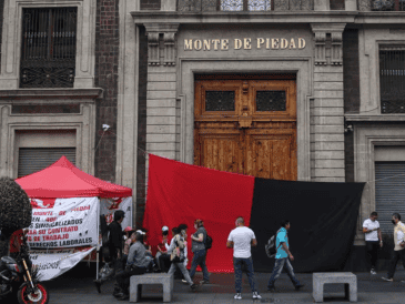 Desde el estallido de la huelga el 1 de octubre de 2025, más de 300 sucursales a nivel nacional han permanecido con las cortinas abajo, afectando directamente a miles de usuarios que dependen del préstamo prendario para sortear emergencias económicas. SUN/ARCHIVO