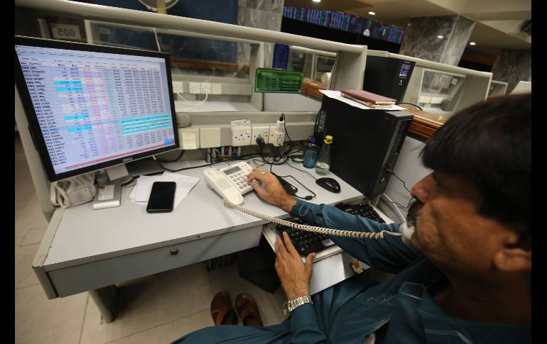 Al interior del mercado mexicano, resaltaron las pérdidas mensuales de las emisoras Gentera, GCC , Grupo Bimbo, Orbia Advanced y Grupo Financiero Inbursa. EFE/R. Khan