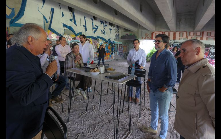 El recorrido se llevó a cabo esta mañana en la obra que lleva un avance de alrededor del 25 por ciento. EL INFORMADOR/A. Navarro