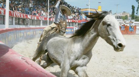 Recuerdo fotográfico del Campeonato Charro en el Encuentro Internacional del Mariachi y la Charrería (12 de septiembre de 2004). EL INFORMADOR/ Archivo