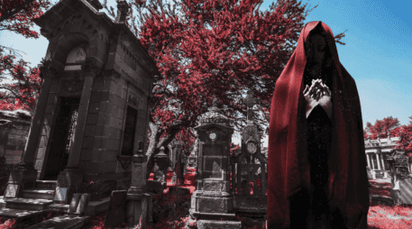 Este mes de octubre, las leyendas de terror invitan a mirar la ciudad con otros ojos, recordando que el pasado nunca muere por completo. ESPECIAL / CANVA