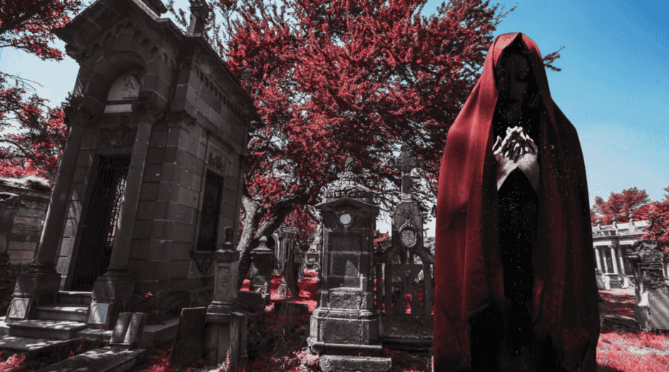 Este mes de octubre, las leyendas de terror invitan a mirar la ciudad con otros ojos, recordando que el pasado nunca muere por completo. ESPECIAL / CANVA