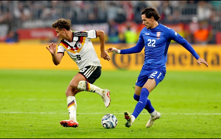 Klopp estuvo a punto de convertirse en el primer técnico de Alemania que no gana ninguno de sus primeros tres partidos. EFE / A. SZILAGYI