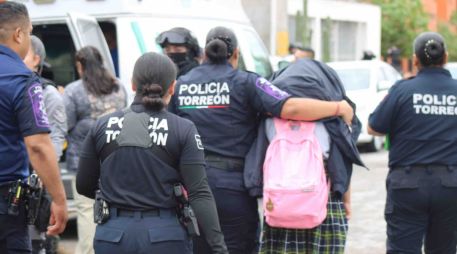 Entre los lesionados se encuentran dos docentes, un alumno y una mujer, apuntó el Gobierno de Coahuila. SUN/F. Rodríguez