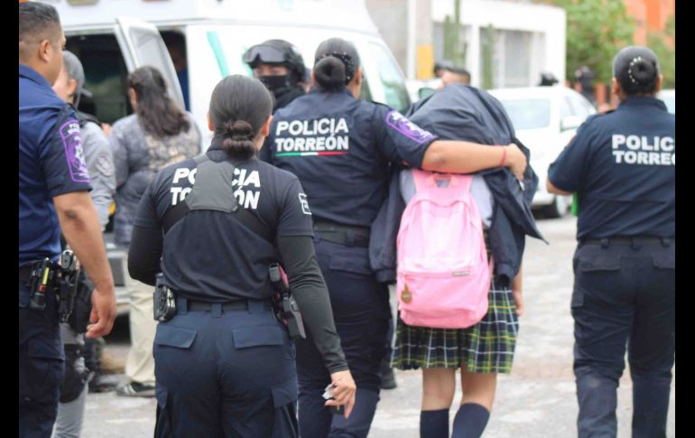 Entre los lesionados se encuentran dos docentes, un alumno y una mujer, apuntó el Gobierno de Coahuila. SUN/F. Rodríguez