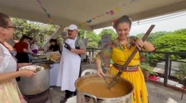 Paraguay recibe octubre con un plato de jopará, el guiso que aleja el hambre