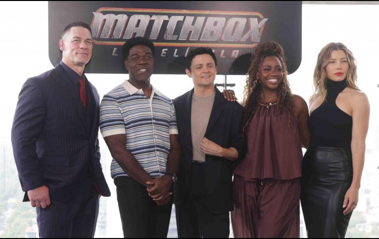 John Cena junto al reparto de 'Matchbox', el nuevo blockbuster de Mattel que transforma los clásicos autos de juguete en una aventura de espionaje a máxima velocidad.
SUN/C. Mejía