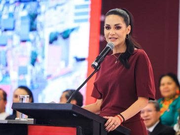 La diputada mencionó que buscan que el SIAPA proporcione agua potable, salubre y suficiente, y atribuyó al Gobierno estatal la responsabilidad de resolver la problemática. EL INFORMADOR / J. ACOSTA
