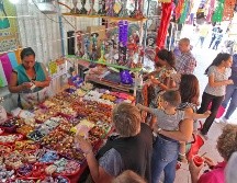 La Feria del Cartón y del Juguete Mexicano forma parte de las actividades que cada año permiten acercar a las nuevas generaciones a elementos de la cultura popular mexicana. EL INFORMADOR / ARCHIVO