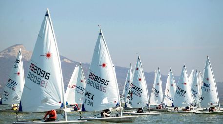 Los veleros han tomado las aguas jaliscienses en diversas ocasiones para tener eventos que han hecho del Estado un referente en este deporte. EL INFORMADOR/Archivo