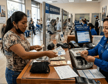 El Servicio de Administración Tributaria (SAT) ha aclarado en diversos comunicados que es falso que se cobren impuestos sobre cualquier depósito bancario en efectivo.  ESPECIAL/CHATGPT