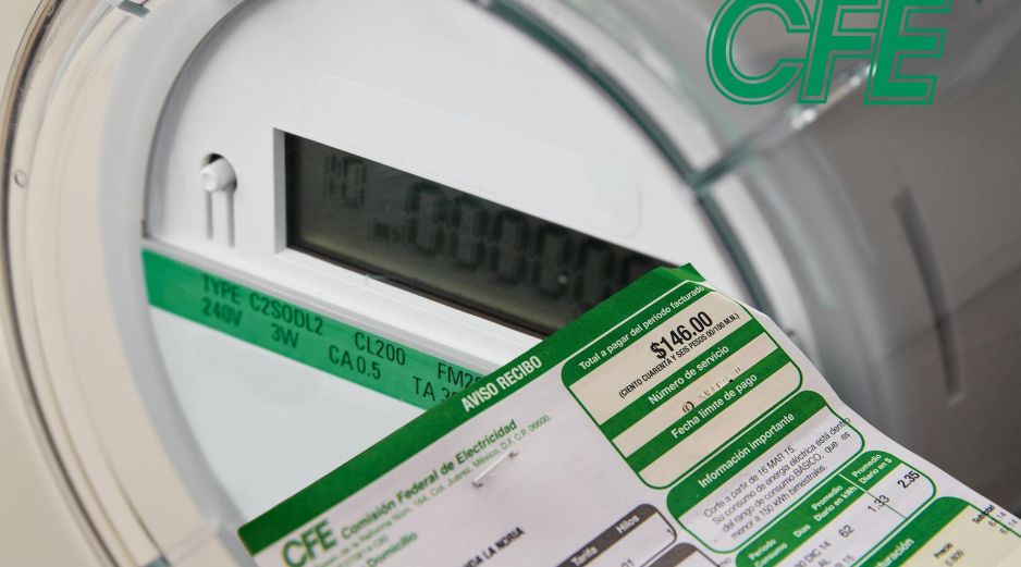 La consulta y descarga del recibo de luz a través del portal oficial de la CFE es completamente gratis. ESPECIAL / EL INFORMADOR y CANVA