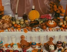 Se debe priorizar el uso de velas electrónicas o luces LED para evitar riesgos de quemaduras o incendios en el hogar. ESPECIAL/PEXELS