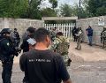 Dos exalumnos mataron el jueves a una profesora e hirieron a cuatro personas más en la Escuela Secundaria 13 en Torreón, Coahuila. EFE /  M. HARTZ