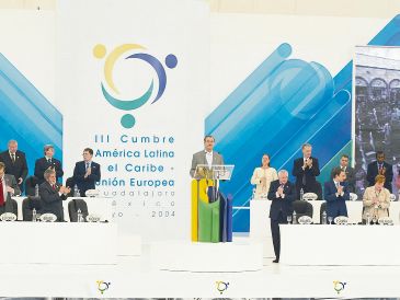 La llegada de mandatarios y representantes de ambas regiones comenzó desde el 27 de mayo de 2004, un día antes de la inauguración de la Cumbre. EL INFORMADOR/Archivo