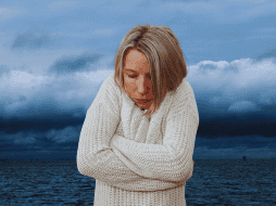 Este sábado 3 de octubre, el Frente Frío 1 y los remanentes del huracán Rachel amenazan con arruinar tus planes, trayendo lluvias torrenciales y temperaturas congelantes a gran parte del país. ESPECIAL / CANVA