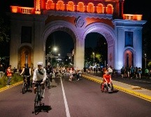 La Vía RecreActiva Nocturna en Guadalajara provocará cambios en rutas de transporte público este 3 de octubre. ESPECIAL/Gobierno de Guadalajara