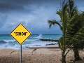Para que reciba oficialmente el nombre de "Simon", la zona de baja presión primero debe organizar su circulación y convertirse en depresión tropical. ESPECIAL / CANVA