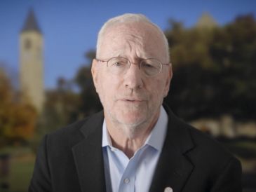 En su intervención, Michael Kotlikoff describió la última semana como una de las más difíciles en la historia de la universidad. ESPECIAL / Cornell University