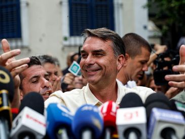 Lula da Silva y Flávio Bolsonaro se medirán el próximo 25 de octubre por la Presidencia de Brasil en una segunda vuelta electoral. EFE/ A. Lacerda.