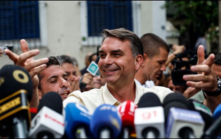 Lula da Silva y Flávio Bolsonaro se medirán el próximo 25 de octubre por la Presidencia de Brasil en una segunda vuelta electoral. EFE/ A. Lacerda.