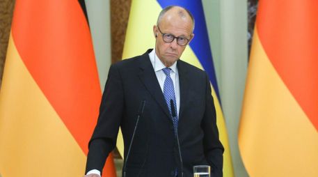 “Señor Putin, su guerra es una barbarie”, afirmó Merz durante su visita a Kiev. EFE/ S. DOLZHENKO