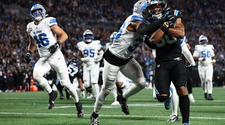Los Panthers aprovecharon los errores de los Lions para quedarse con una victoria clave en casa. AFP.