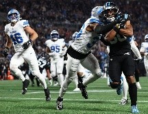 Los Panthers aprovecharon los errores de los Lions para quedarse con una victoria clave en casa. AFP.