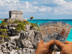 Sheinbaum aseguró que la reducción de vuelos a Tulum se debe al incremento en el precio de la turbosina y sostuvo que la disminución se ha registrado no sólo en México, sino en todo el mundo. ESPECIAL / CANVA
