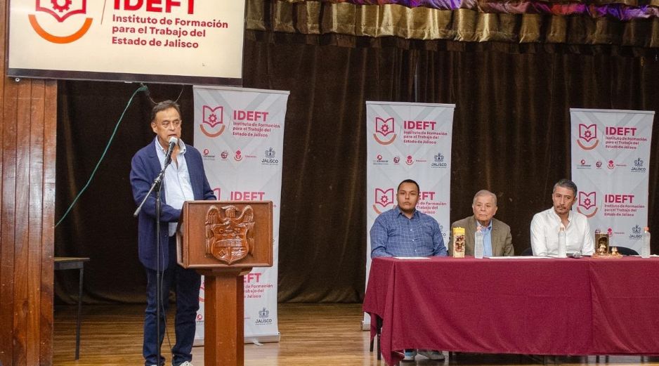 Mil 819 personas concluyeron procesos de capacitación en municipios, comunidades, empresas e instituciones de distintas regiones del estado. CORTESÍA.