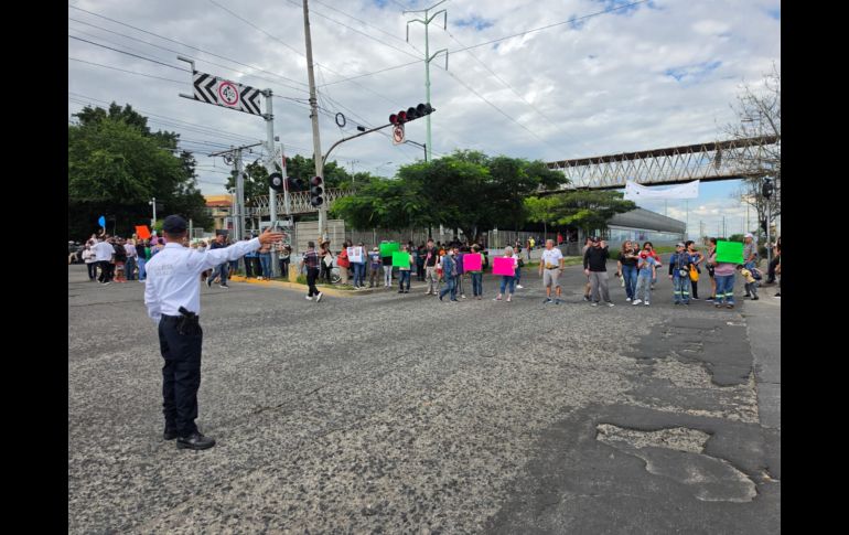 Debido a las movilizaciones, el servicio del transporte público fue suspendido en algunas ocasiones. ESPECIAL