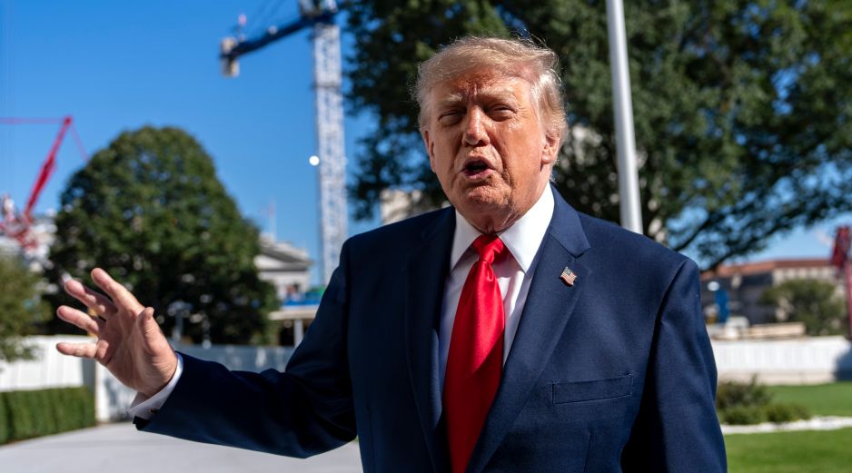 Donald Trump volvió a encender la polémica al burlarse de la reacción de Sheinbaum cuando le cambió el nombre al golfo de México. EFE/B. Cash