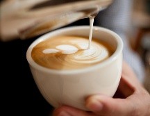 Descubre por qué se forman grumos en el café con leche. ESPECIAL/PIXABAY