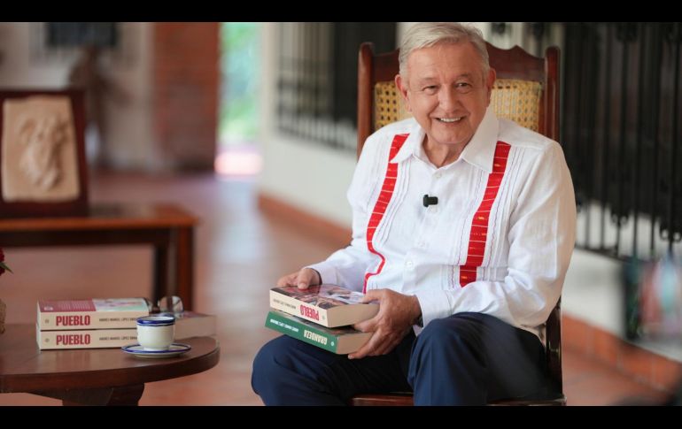 López Obrador le dedicó una parte de su libro a los aspirantes a alguna candidatura en Morena para 2027. EFE/@lopezobrador_