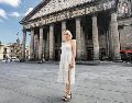 La soprano y directora de Ópera Jalisco posa para esta casa editorial, con el Teatro Degollado como fondo. EL INFORMADOR/ A. Navarro