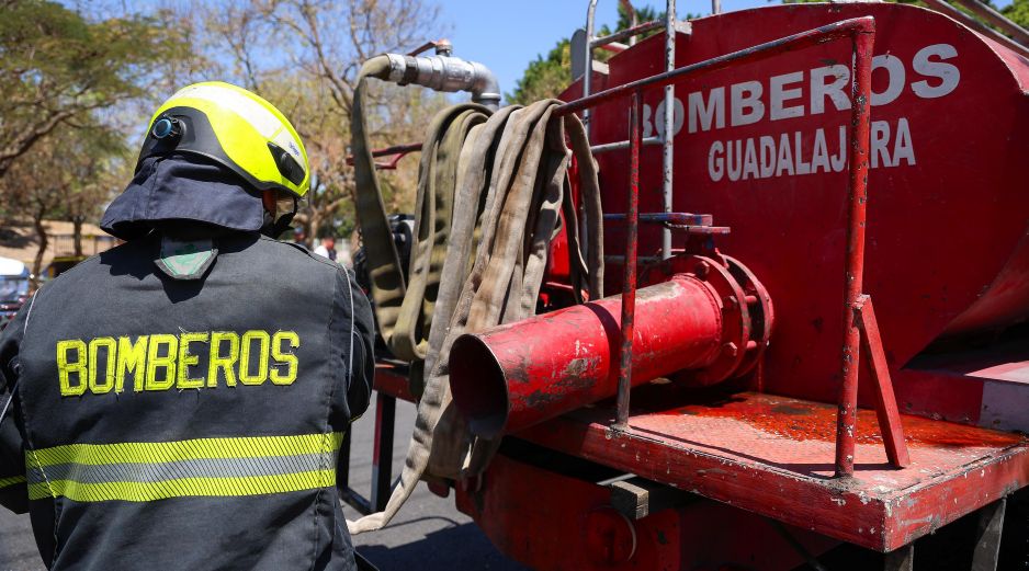 Personal de emergencias recibió un llamado de auxilio que reportaba el percance, por lo que personal de la Coordinación Municipal de Protección Civil y Bomberos de Guadalajara se trasladaron hasta el sitio. EL INFORMADOR/ ARCHIVO