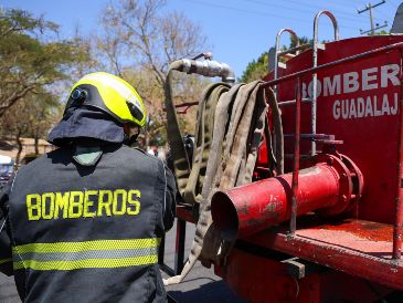 Personal de emergencias recibió un llamado de auxilio que reportaba el percance, por lo que personal de la Coordinación Municipal de Protección Civil y Bomberos de Guadalajara se trasladaron hasta el sitio. EL INFORMADOR/ ARCHIVO