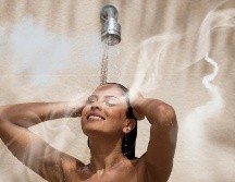 En medio del debate por la calidad del agua en el AMG, entre las personas surgen preguntas como la de cada cuánto es recomendable bañarse. ESPECIAL / CANVA