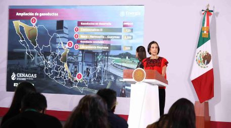 Luz Elena González apuntó que en el sector eléctrico se invierten 794 mil millones de pesos en generación, 161 mil millones en transmisión y 74 mil millones en distribución. SUN / K. Guerrero