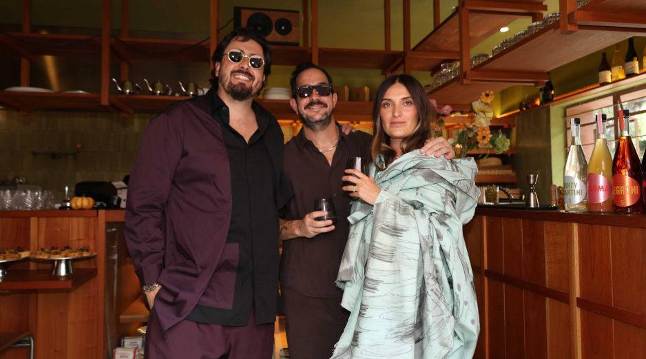 Amaury Vergara, Carlos Sada y Vanessa Corona. GENTE BIEN JALISCO / Revista del 9 de octubre 2026