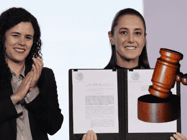 La ley que prohíbe doble nacionalidad a presidentes y gobernadores será publicada este miércoles en el Diario Oficial de la Federación (DOF). EFE / J. Méndez